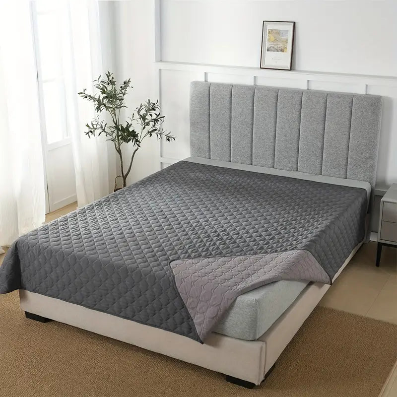 Waterproof bedspread / throw with reverse side